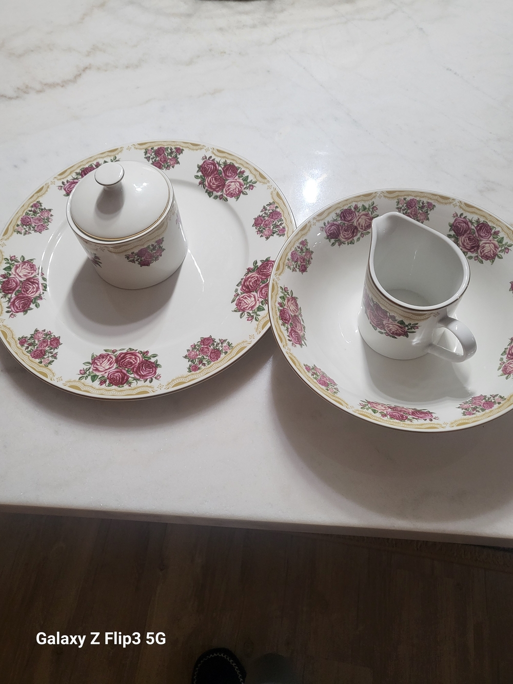 Farberware Rose Floral 4 Pc Serving Set Platter Bowl Creamer Sugar - Picture 2 of 16